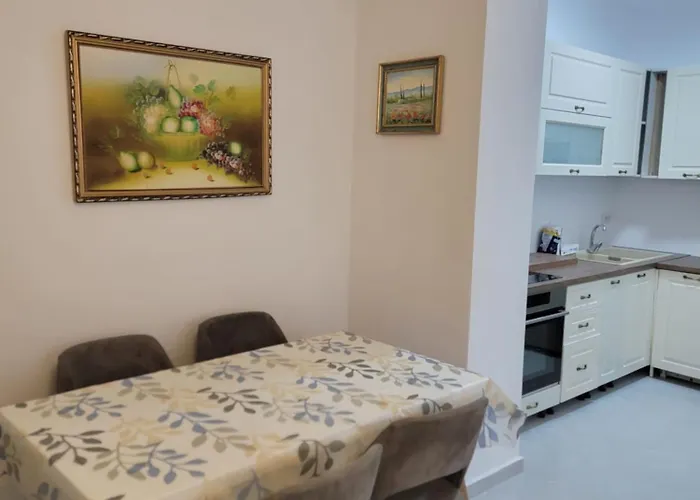 Henri's 2 * Vlorë