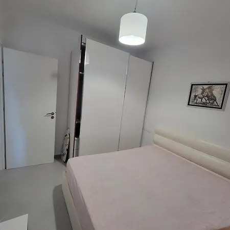 Henri's 2 Apartamento